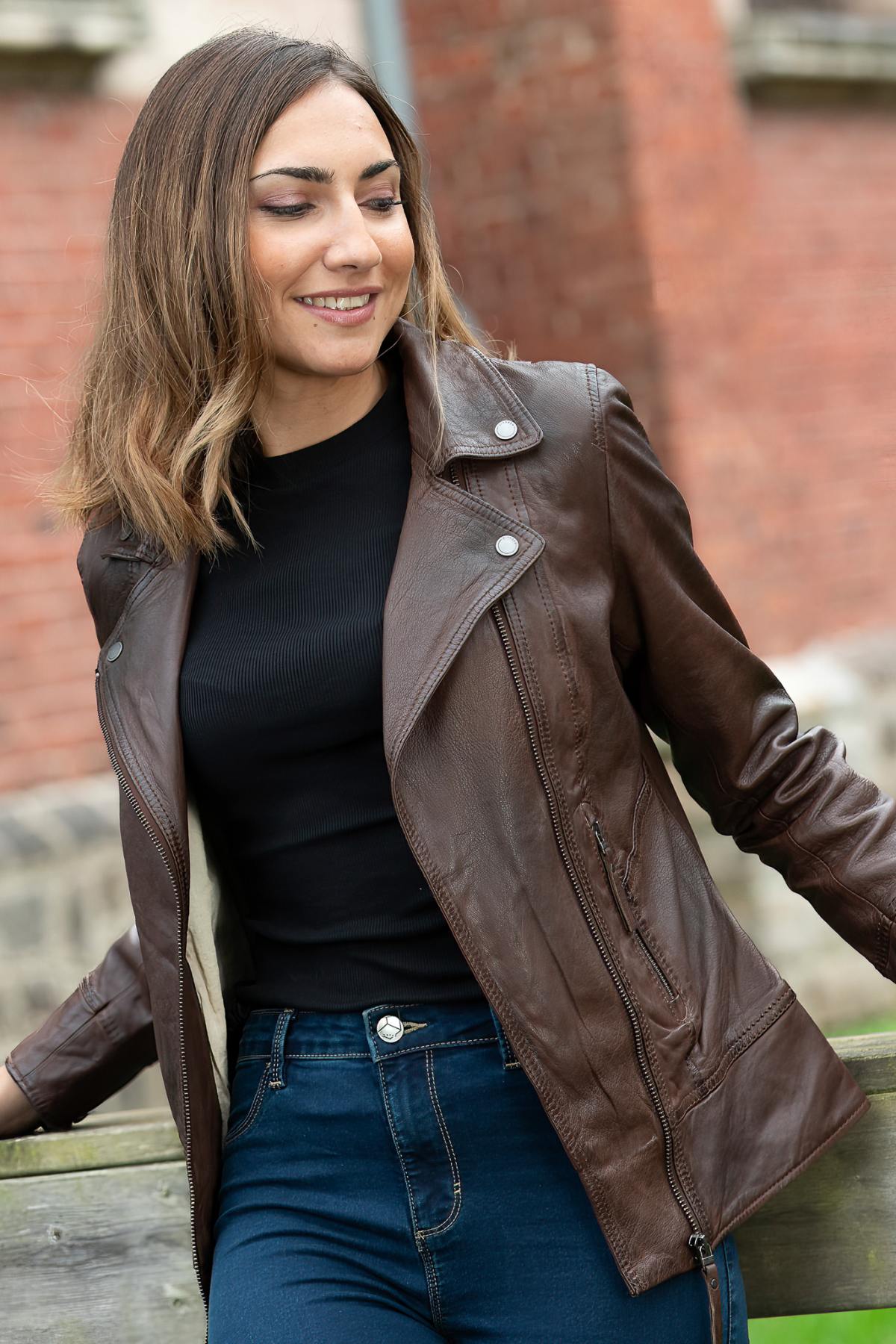 Brown leather jacket with an asymmetrical collar - Image n°1