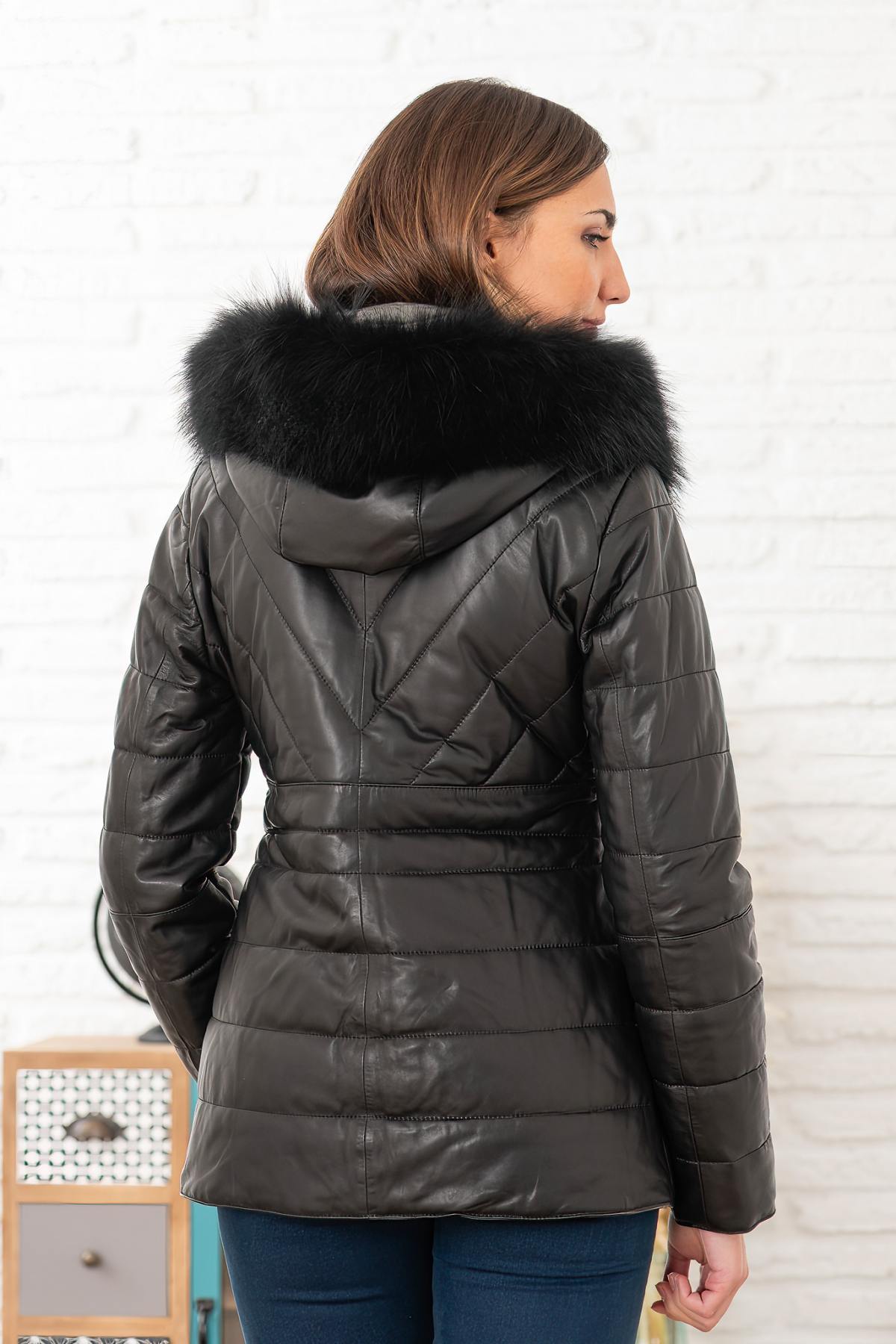 Black sheepskin leather coat, slim-fit for winter, timeless and sleek. - Image n°3