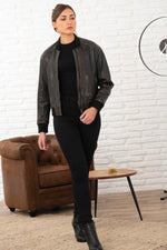 Timeless aged brown sheepskin jacket. The Frankie by Oakwood. - Image n°3
