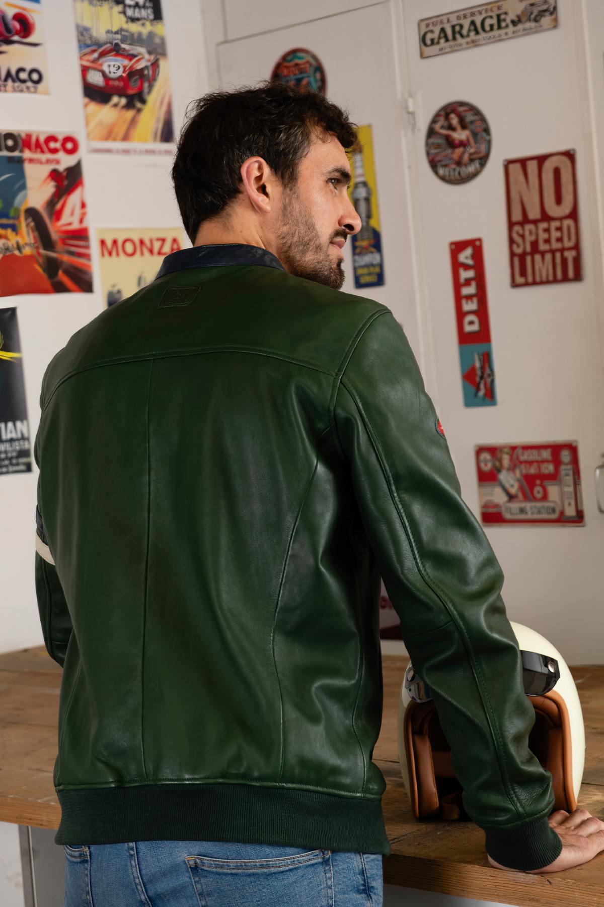 Le Mans-inspired sheep leather jacket in Crown Green/Navy. - Image n°5