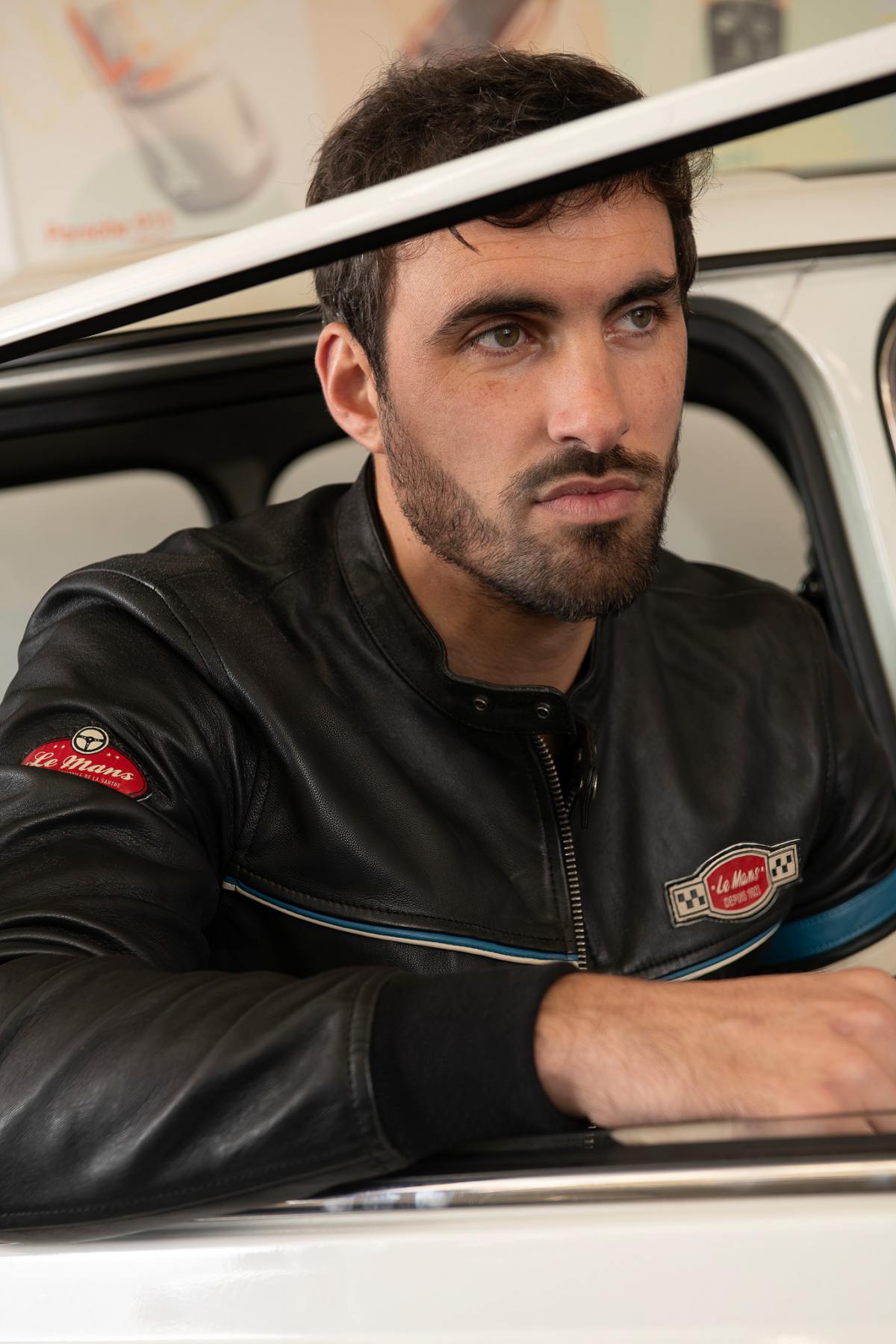 Iconic black sheepskin jacket from the 24 Hours of Le Mans collection. - Image n°7