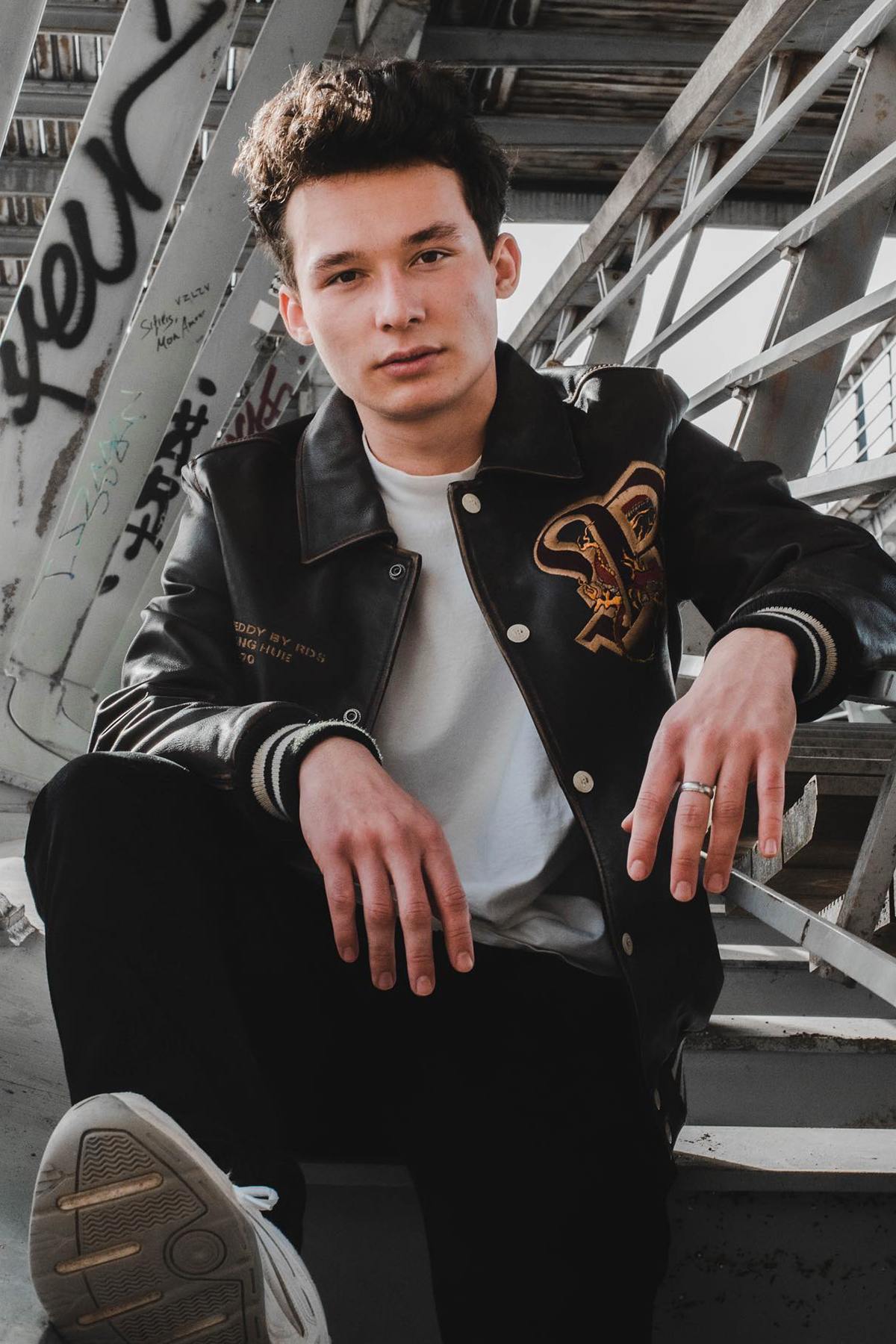 Japanese-style teddy-style leather jacket - Image n°3