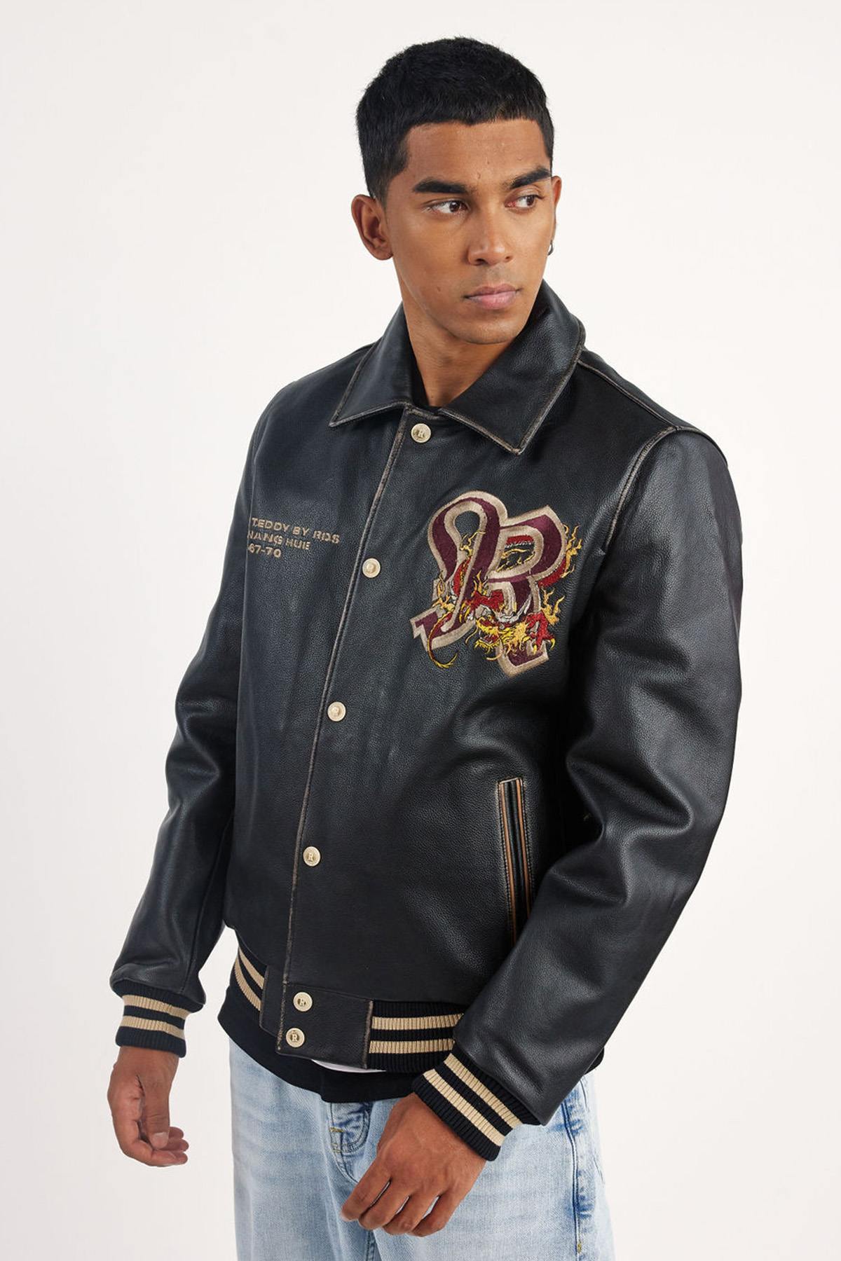 Oversized cowhide jacket with dragon embroidery and Redskins accents. - Image n°11