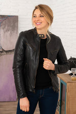 Black sheep leather jacket, slimfit cut, vertical seams for elegance. - Image n°1