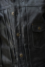 A horsehide jacket cut in the 1930s Type 1 style, made to endure. - Image n°3