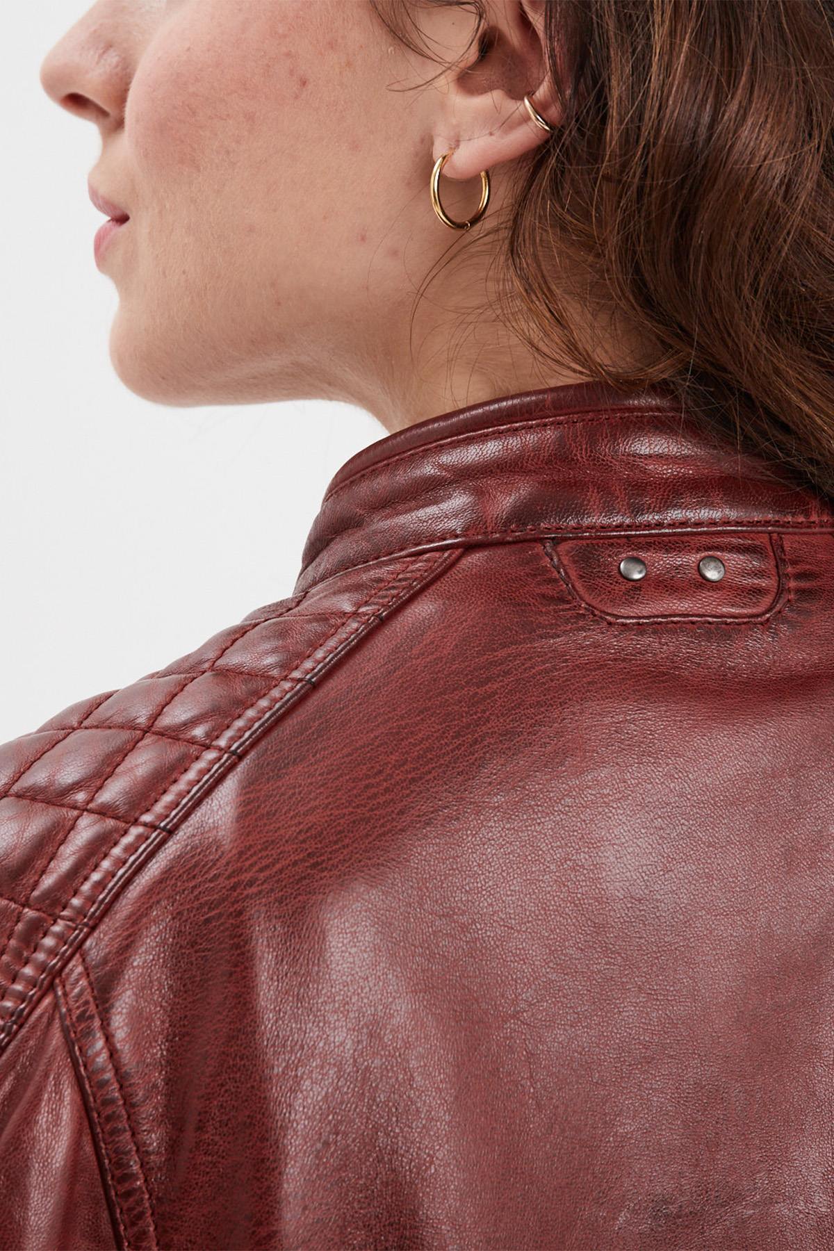 Syrah-red sheep leather jacket, atlas-finished for a sleek look. - Image n°4