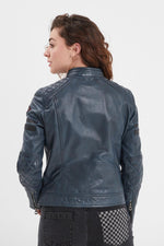 A short sheep leather jacket in blue, ideal for sporty-casual style. - Image n°6