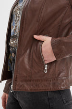Slim lambskin biker jacket, lightweight and timeless for all seasons. - Image n°5