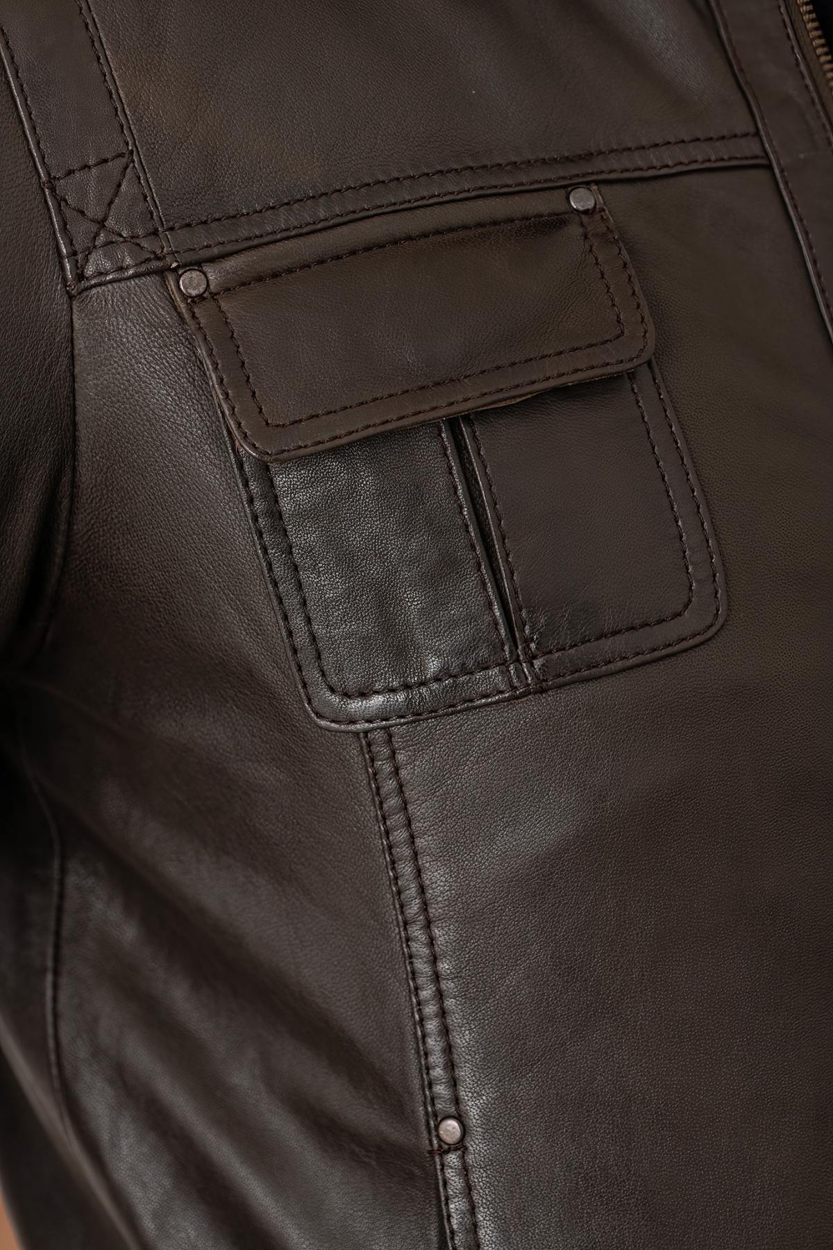 A 2000s classic reborn in supple lambskin for effortless urban style. - Image n°4