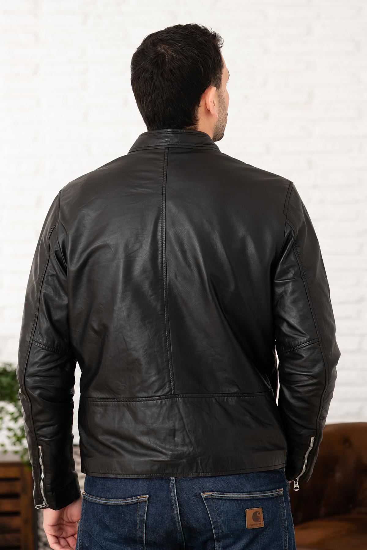 Schott's black lambskin jacket: timeless biker style, soft and light. - Image n°4
