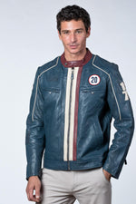 Steve McQueen's *Le Mans* spirit in a royal blue sheepskin jacket. - Image n°1