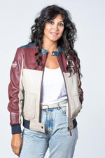 Deep red sheepskin jacket, soft and lightweight for year-round wear. - Image n°3