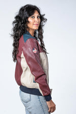 Deep red sheepskin jacket, soft and lightweight for year-round wear. - Image n°5