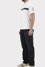Steve McQueen white t-shirt with blue white red headband - Image n°4