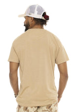 Beige t-shirt with vintage car print at sunset - Image n°3