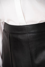 Short black leather skirt - Image n°5