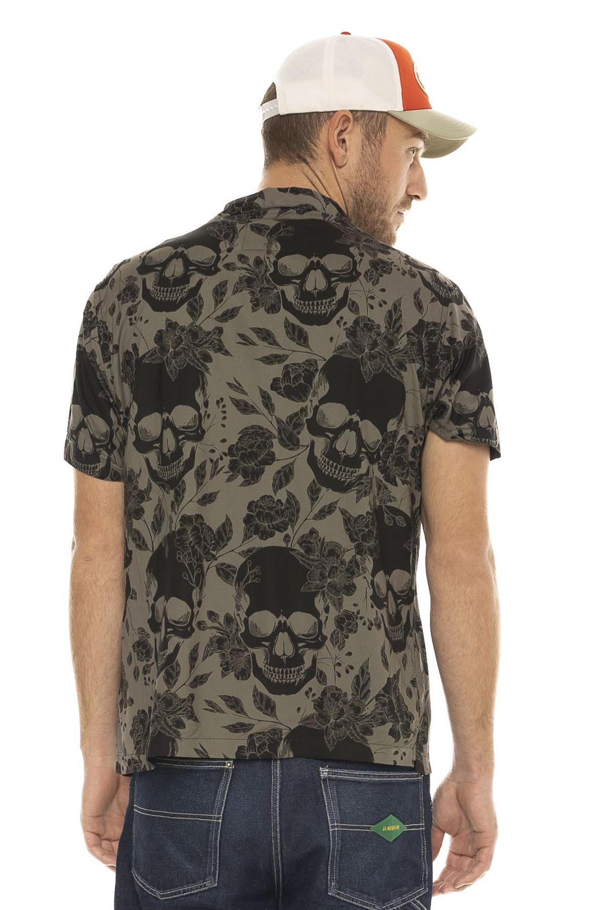 Lightweight short-sleeved skull pattern shirt - Image n°2