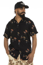 Black short-sleeved shirt with surf pattern - Image n°1