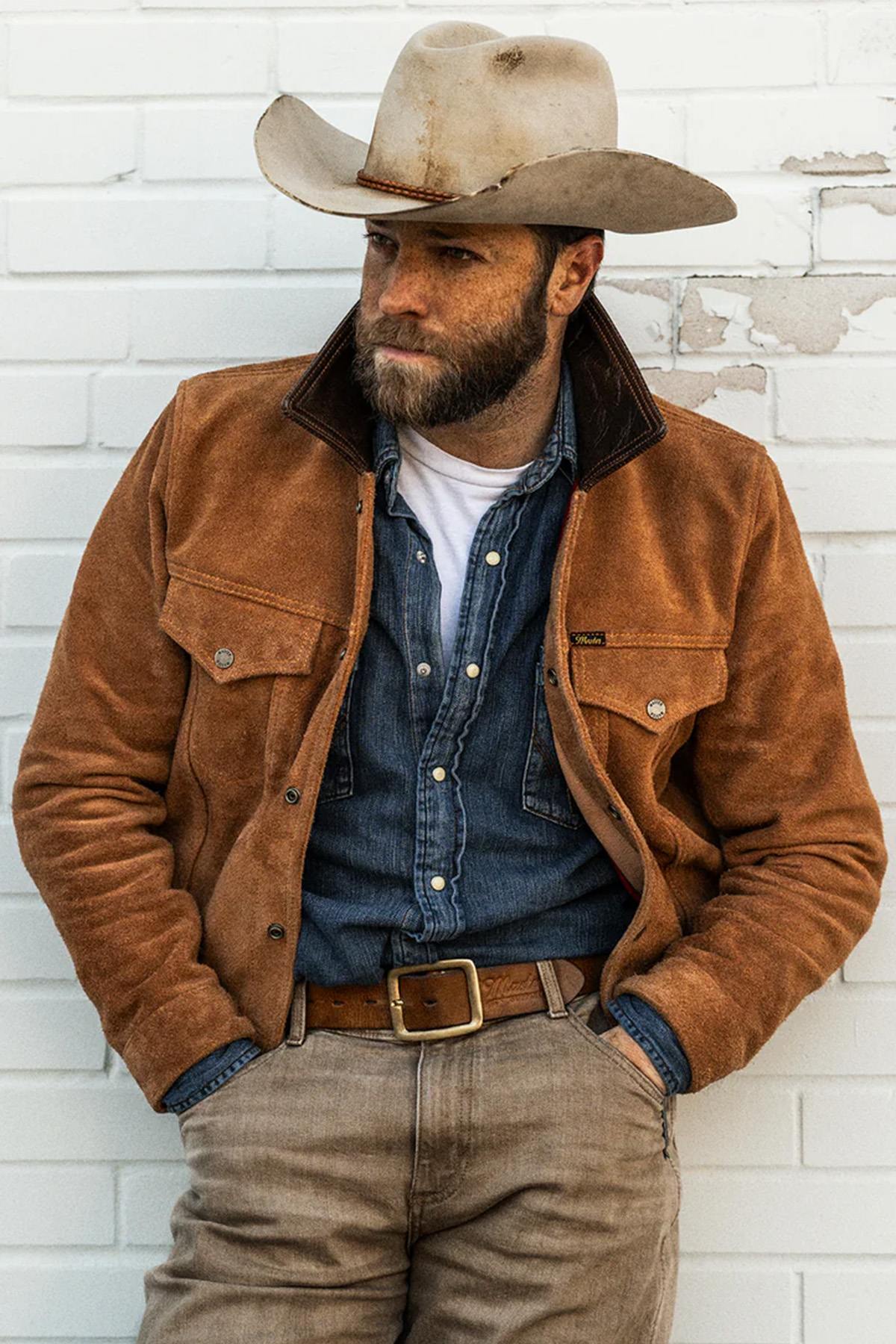 Rugged suede leather trucker jacket with buffalo leather collar - Image n°1