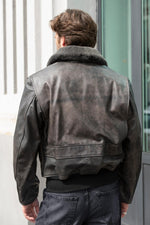 Aged leather aviator jacket with fur collar - Image n°2