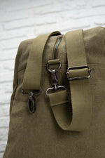 Khaki messenger bag with patches - Image n°7