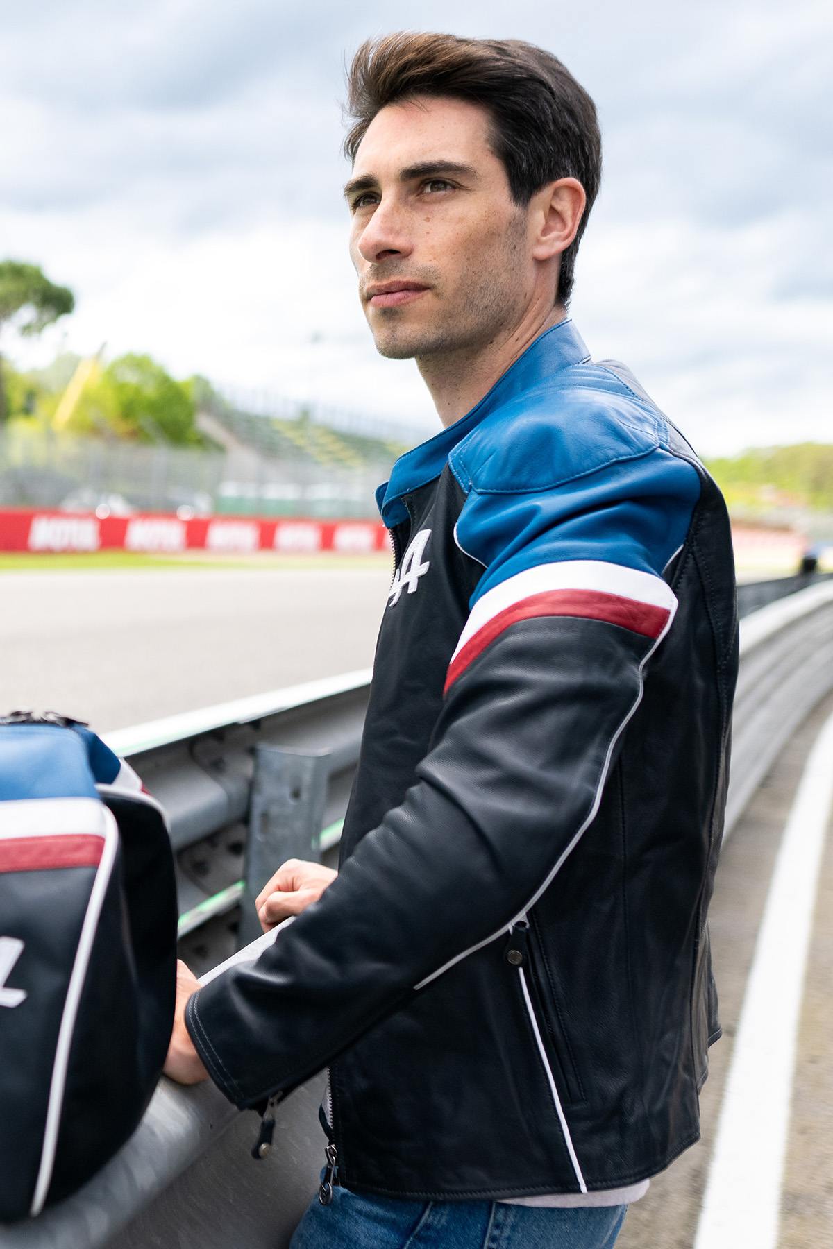 Motorsport-inspired navy sheepskin jacket with a regular fit. - Image n°3