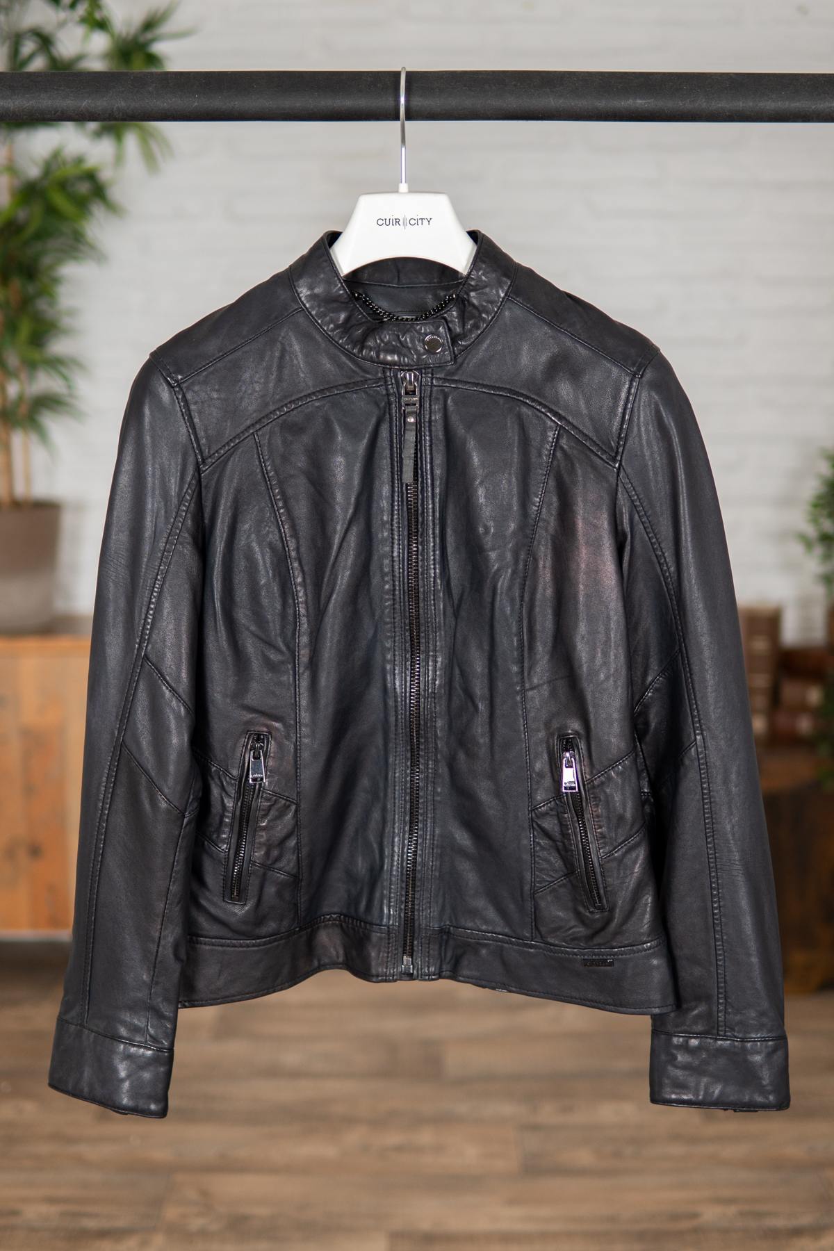  Women's navy blue leather jacket - Image n°1
