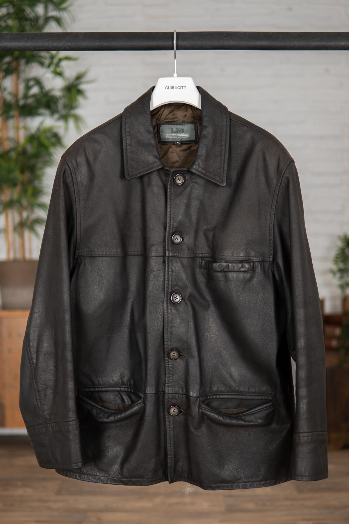 Mid-length coat in brown fat buffalo - Image n°4