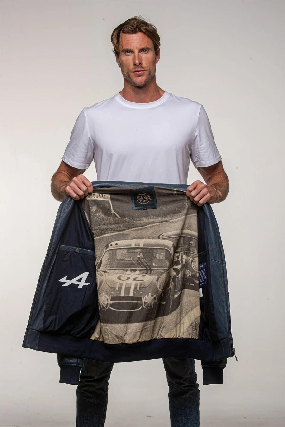 Collector's Alpine leather jacket for the brand's 70th anniversary - Image n°5
