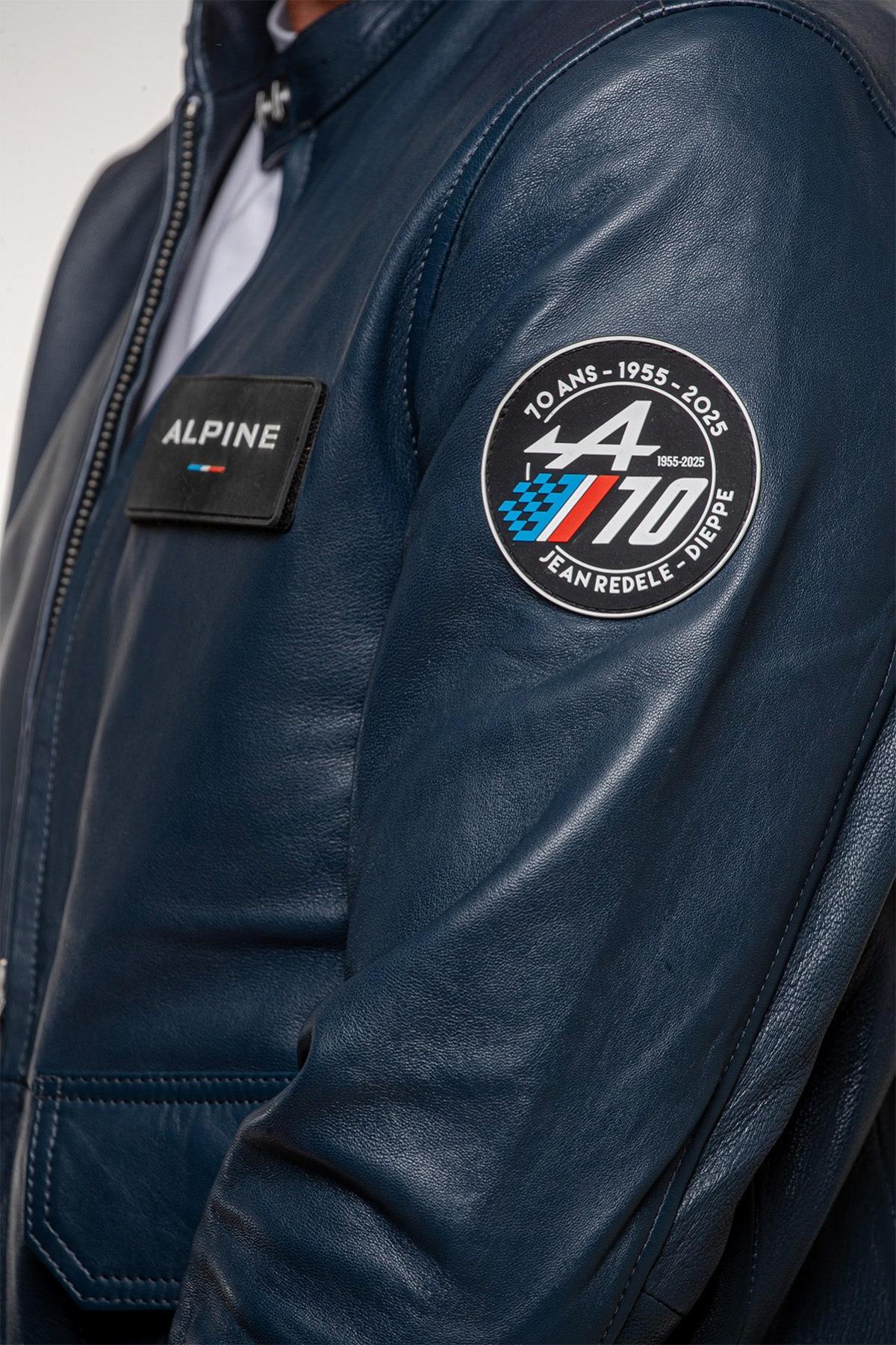 Collector's Alpine leather jacket for the brand's 70th anniversary - Image n°9