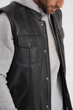 Cafe racer type leather biker vest - Image n°3