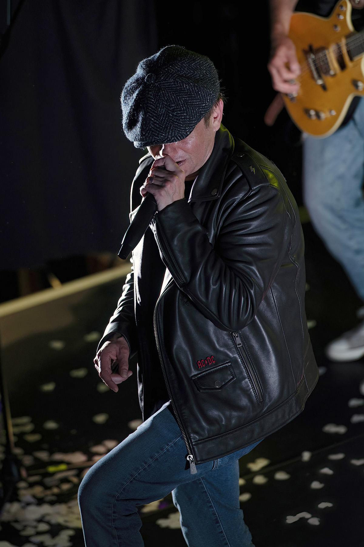 Leather biker jacket in tribute to the group AC/DC - Image n°7