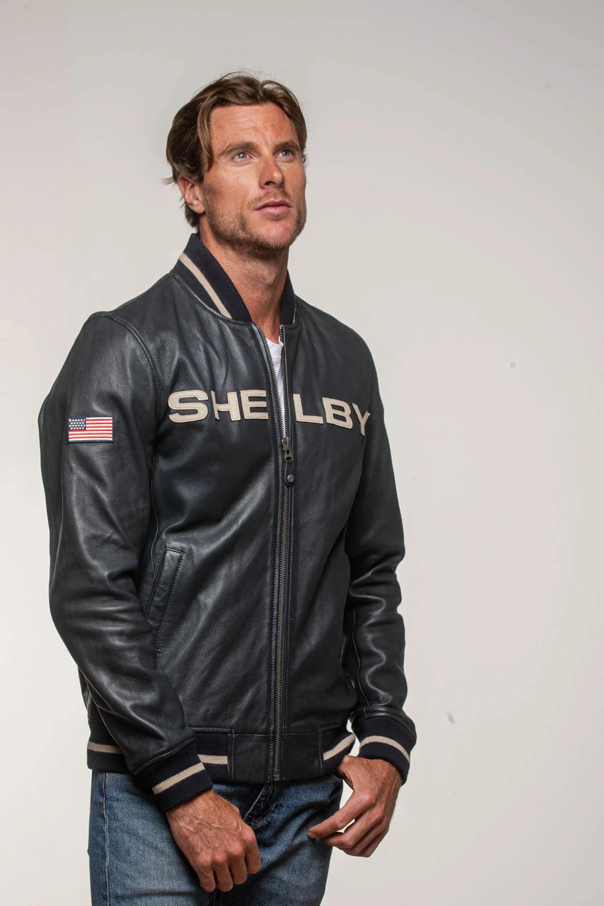 Sleek navy lambskin jacket, inspired by Carroll Shelby's iconic style. - Image n°4