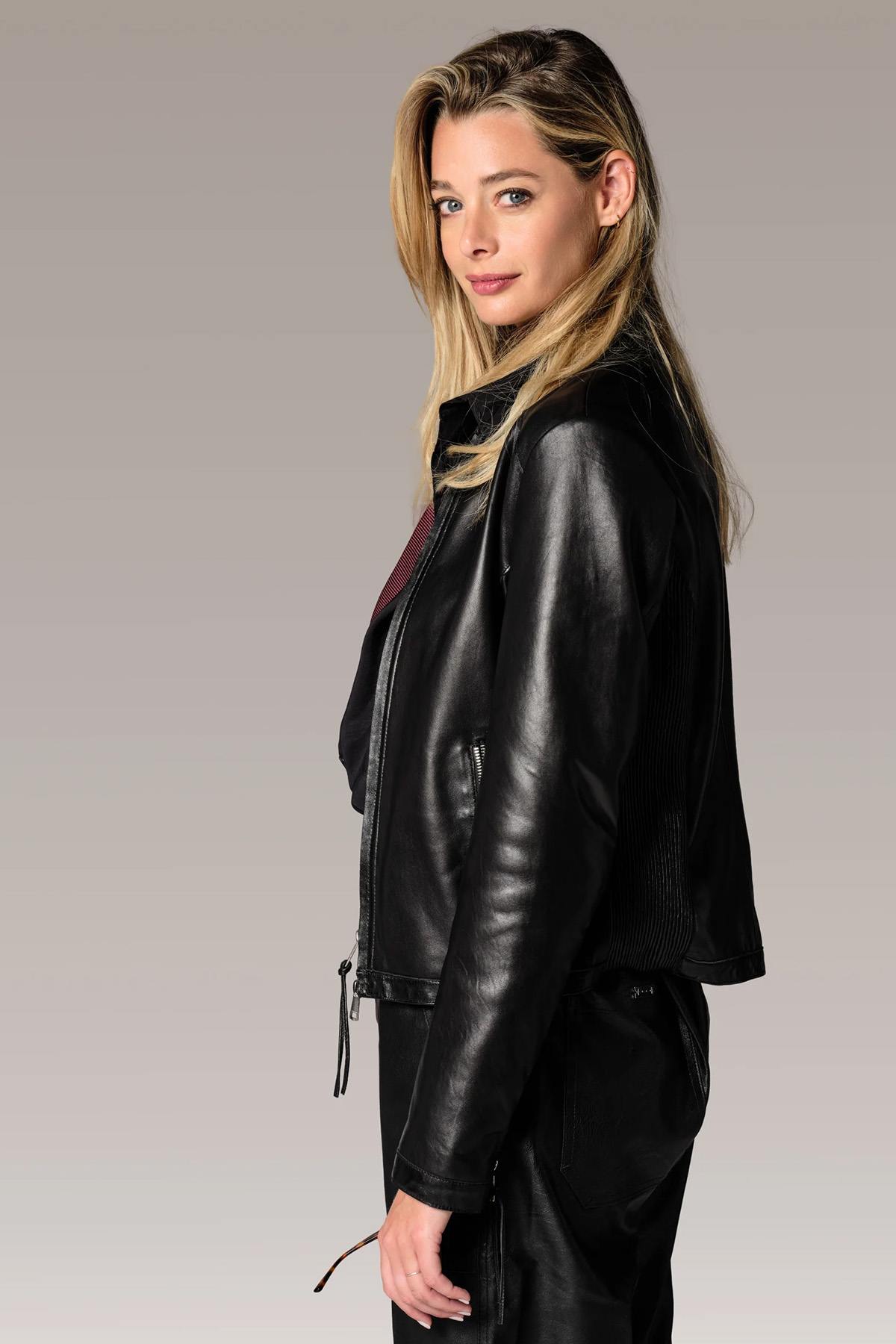 Black leather spencer jacket with textured back panels - Image n°5