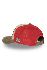 Red and white trucker cap with logo badge - Image n°3