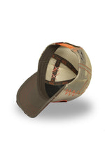 Distressed trucker cap with badge logo - Image n°6