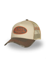 Distressed trucker cap with badge logo - Image n°1