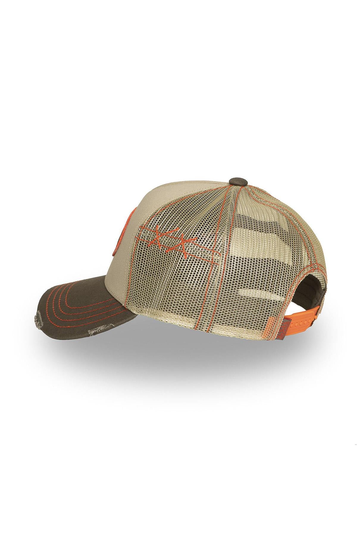 Distressed trucker cap with badge logo - Image n°4