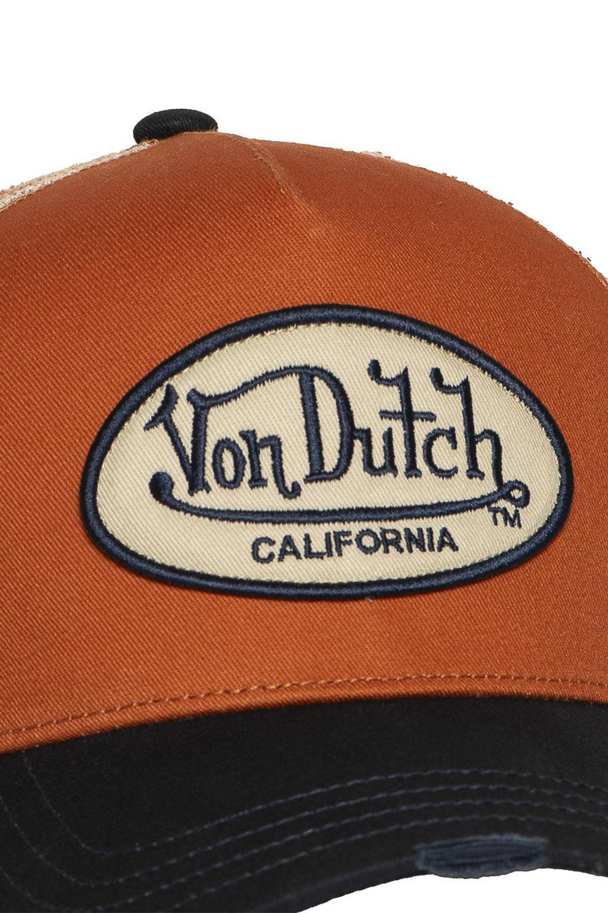 Orange distressed trucker cap with badge logo - Image n°3