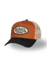 Orange distressed trucker cap with badge logo - Image n°1