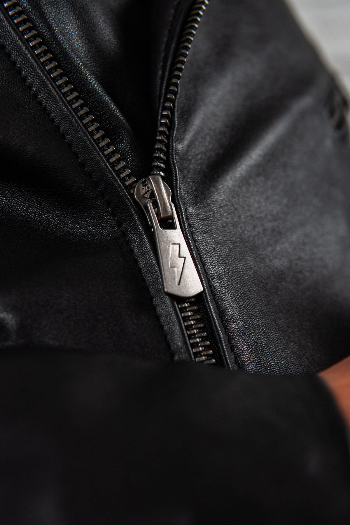 Leather biker jacket in tribute to the group AC/DC - Image n°8