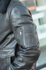 High-quality black leather aviator jacket for men - Image n°4