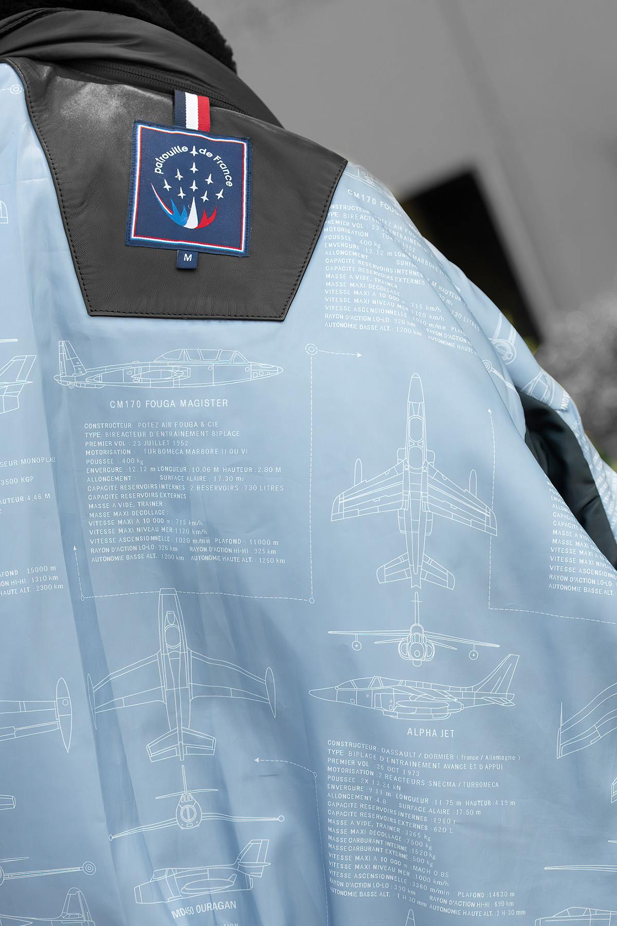 Black leather aviator jacket from the Patrouille de France in superior quality - Image n°3