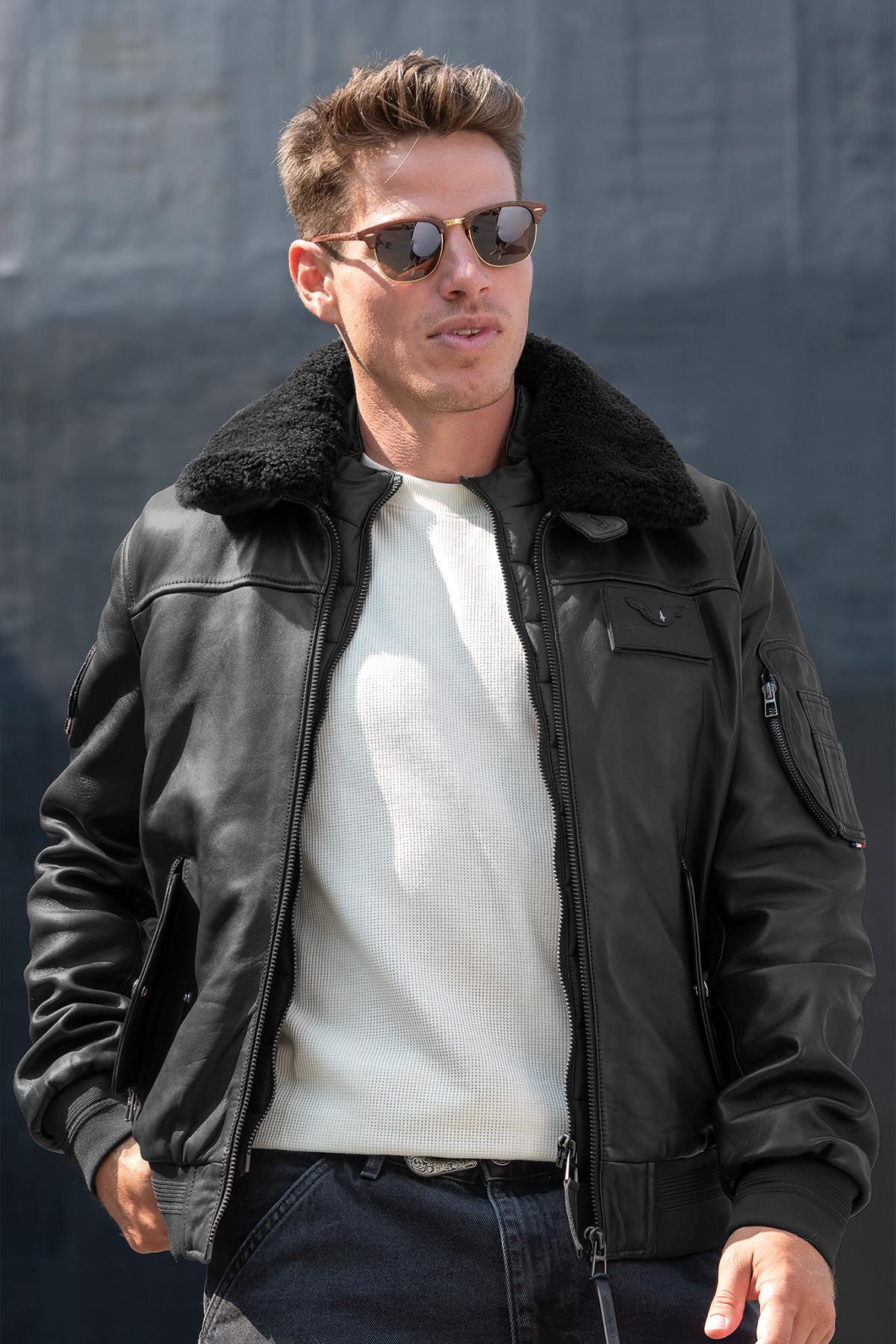 Black lambskin aviator jacket with detachable sheepskin collar. - Image n°2