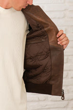 Vintage brown leather jacket with shirt collar and ribbed edges at waist and cuffs - Image n°6