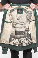 A soft, vintage green sheepskin jacket with Le Mans racing roots. - Image n°9