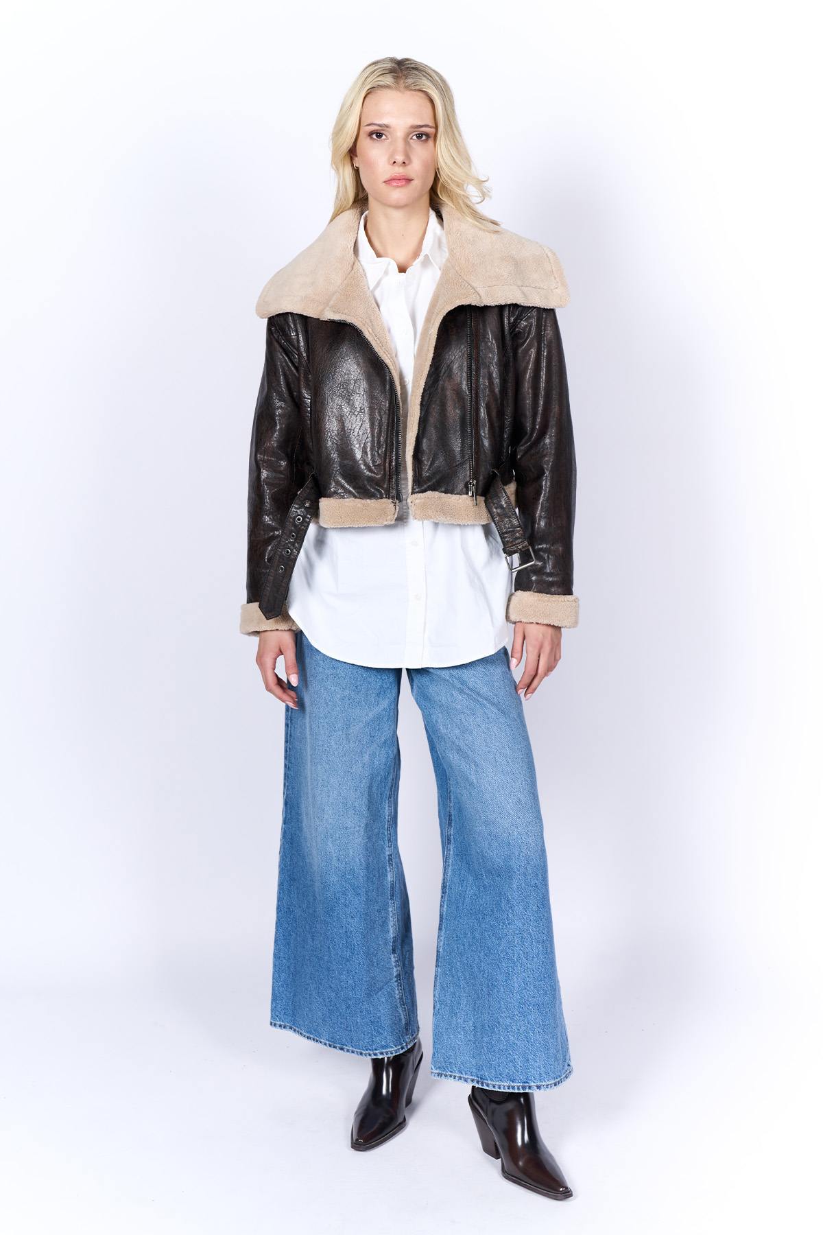 Dark brown leather cropped bomber jacket with faux fur - Image n°8