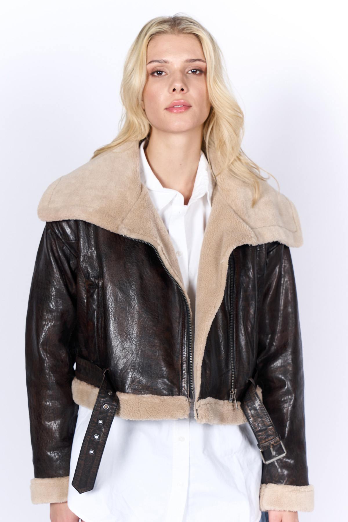 Dark brown leather cropped bomber jacket with faux fur - Image n°6