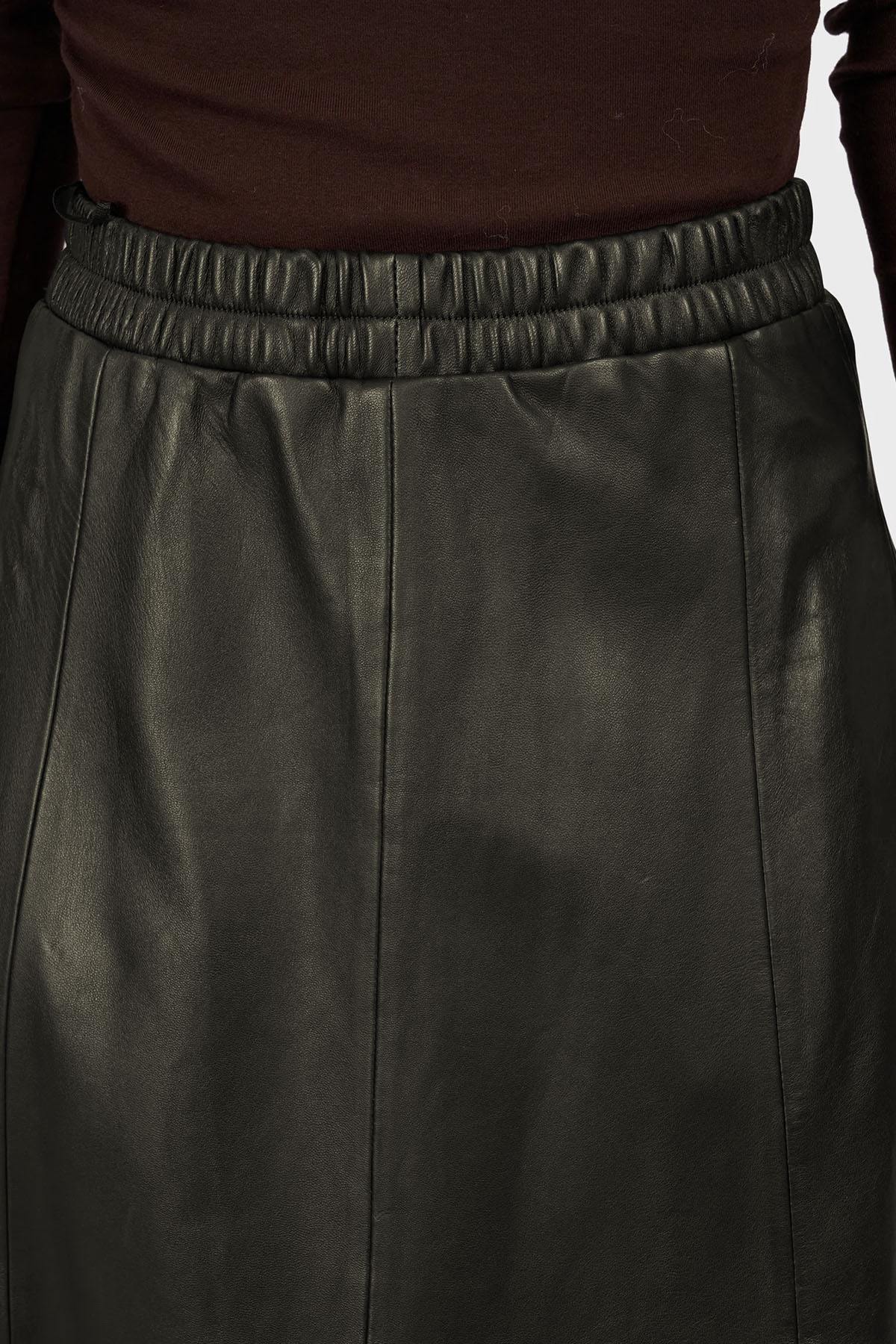 Dark khaki leather trapeze skirt - Image n°4