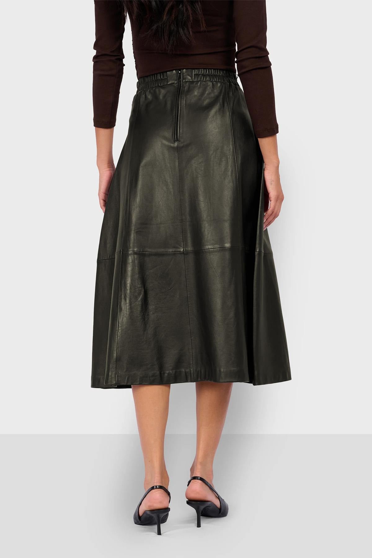Dark khaki leather trapeze skirt - Image n°2